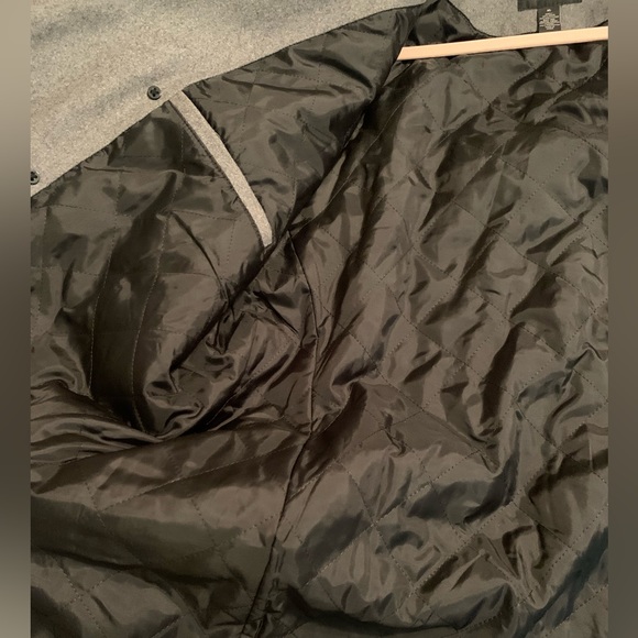 NWT Claiborne Gray button down coat. Size XL - Picture 6 of 9